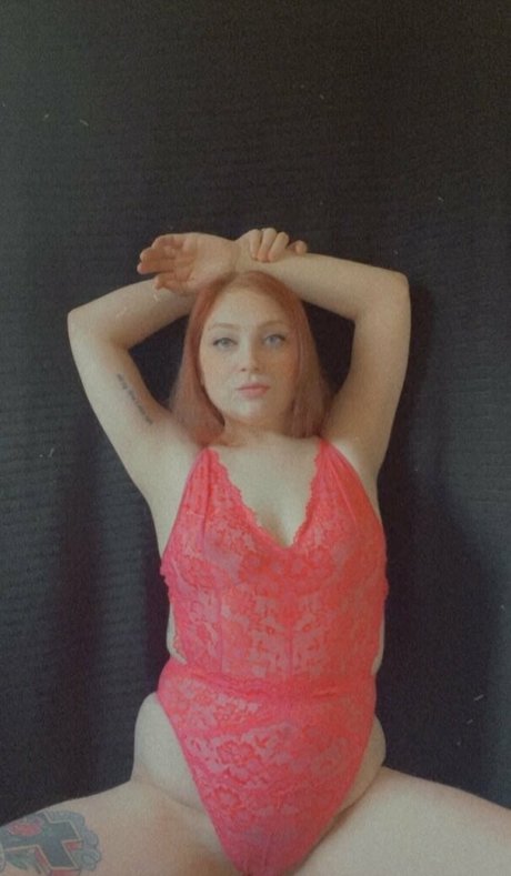 roseyasscheeks high quality pornstar pictures