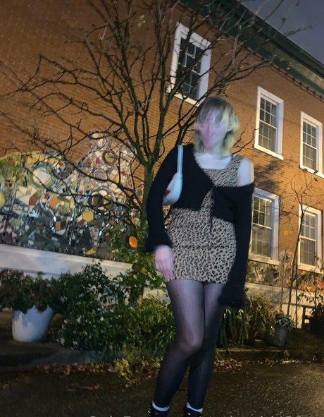 xxpissgirl420xx star naked pic