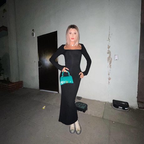 milf yoga onlyfans nudes images