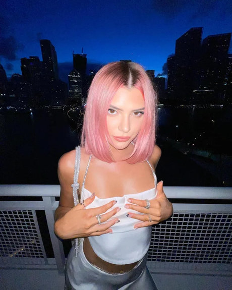 big tits mom onlyfans porn pictures