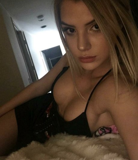 Alissa Violet top star pic