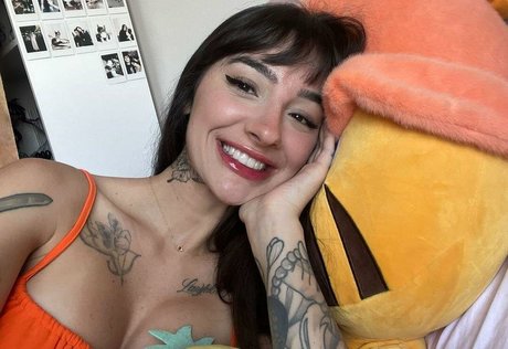 Leticia Caputi model best archive