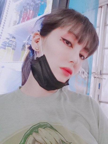 Kouryam model sexy picture