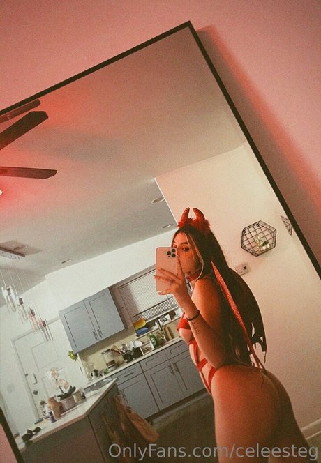 girlfriend onlyfans beautiful nude photos