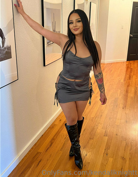 kendallknightt star photo