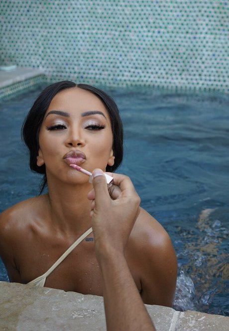 Brittany Renner pornstar top picture