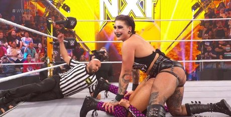 blonde tits onlyfans porno image