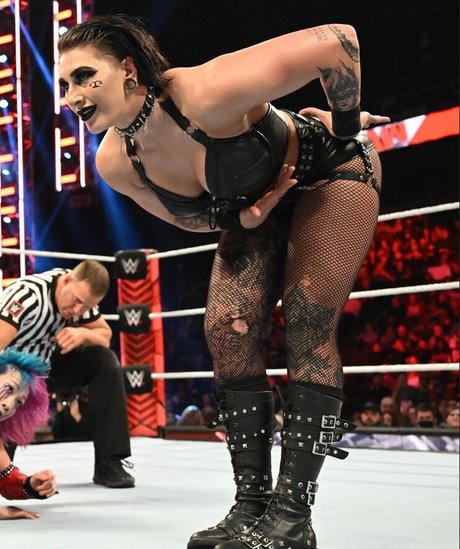 hairy vagina onlyfans erotic pic