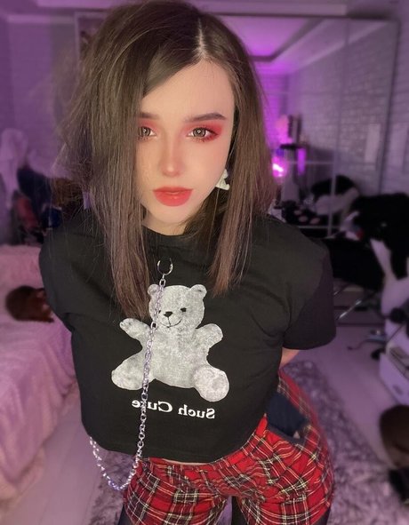 yuuechka nice actress pics