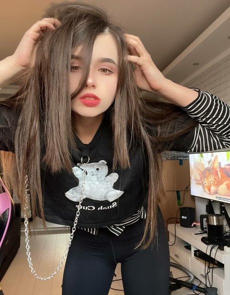 yuuechka pornographic actress img