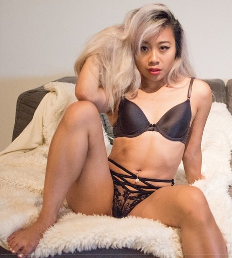 Charliedrizzle nudes pornstar photo