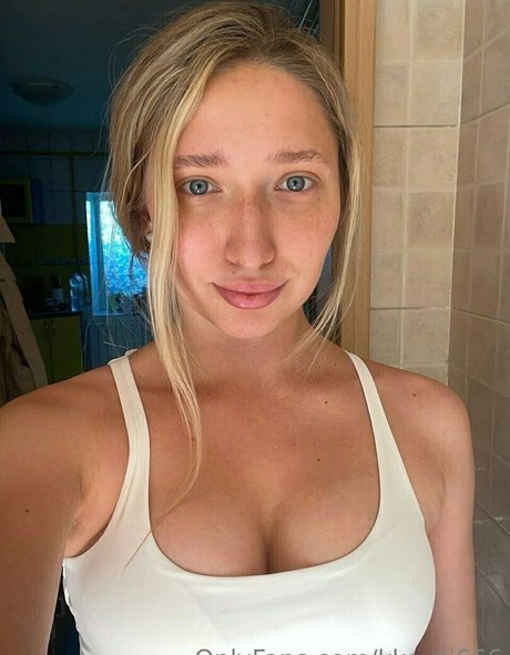 kkeysi666 nude star images