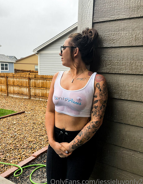 jessieluvonly2 xxx model pictures