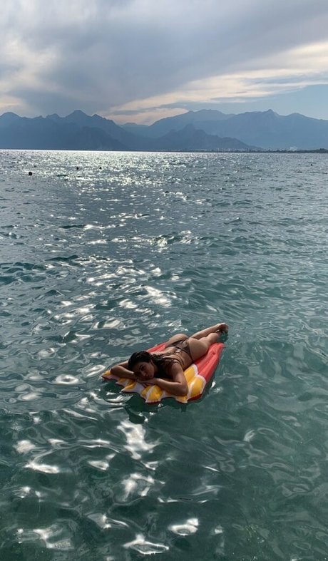 pelisilin free model picture