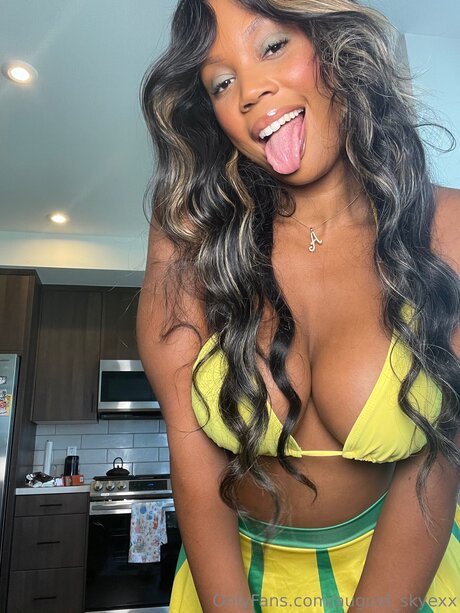 August Skyexx star sexy photos