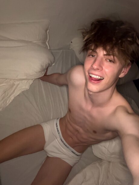 Anepicboy star nude photo