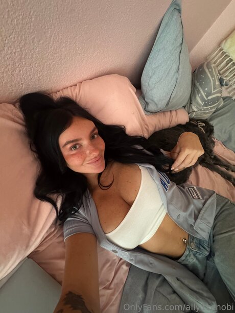 Ally1kenobi model erotic galleries