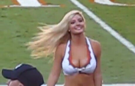 big tits brunette onlyfans beautiful naked gallery