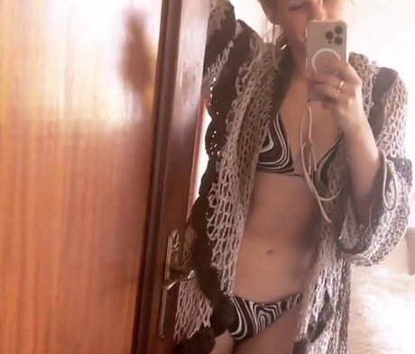 Carolina Peukmann naked actress pic