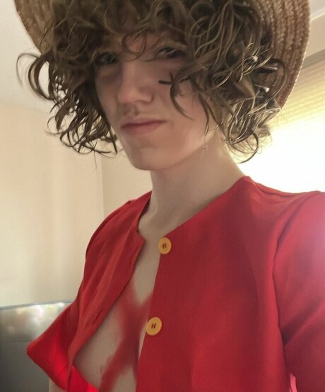 eviedotgym pretty pornstar photos