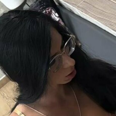 Gabriela Belt adult model picture