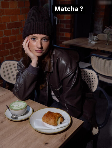 Anica Zimmermann nice star photo