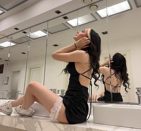 d gallavichh Daryana hot model pic