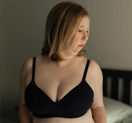 Wellnessbynorah actress image