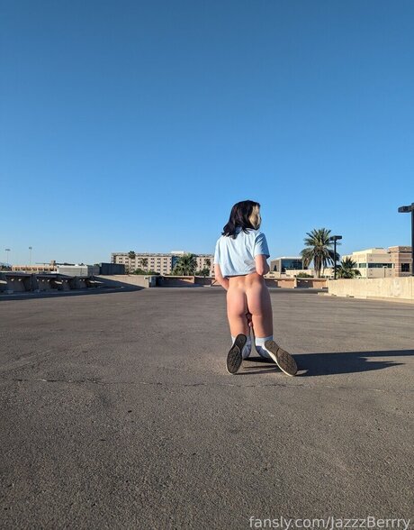 JazzzBerrry star nude pics