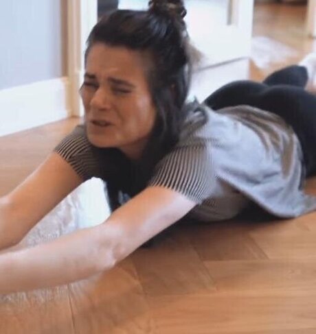 Joyce Ilg model sexy pictures