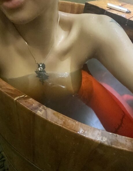 Tr n Th i T m Chi n model pretty image