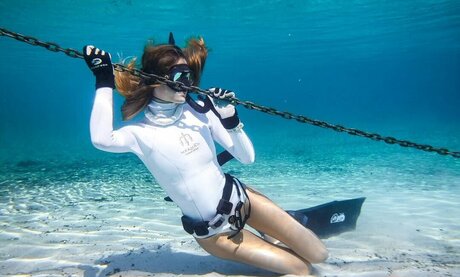 Lauren Landers nude actress pics