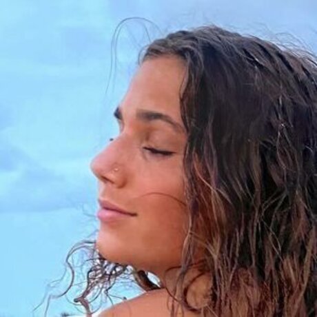 Isabel Sepanic beautiful model image