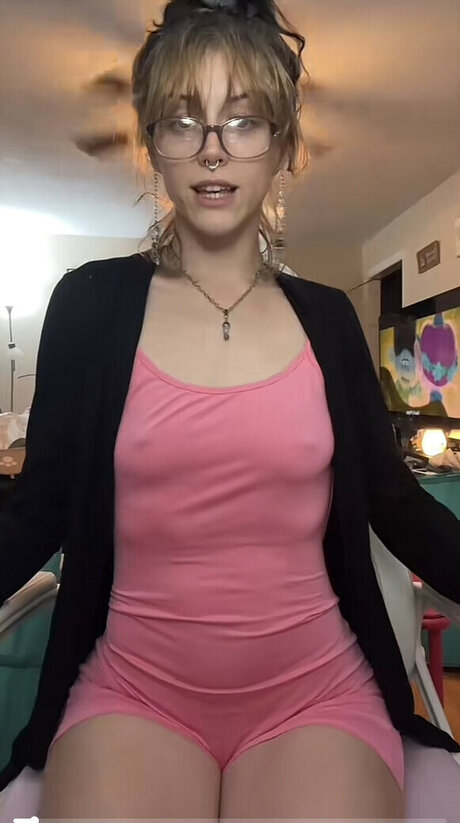 midget girls onlyfans pornographic picture