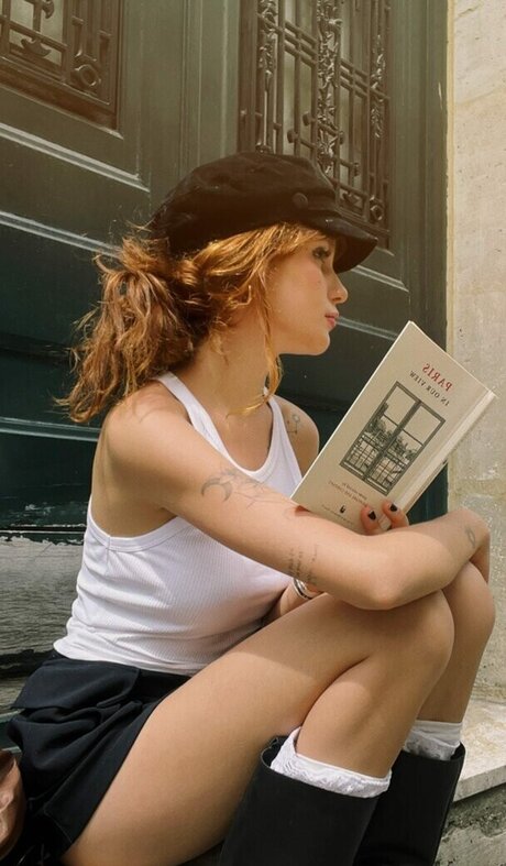 Liv Resenhas porn model photo