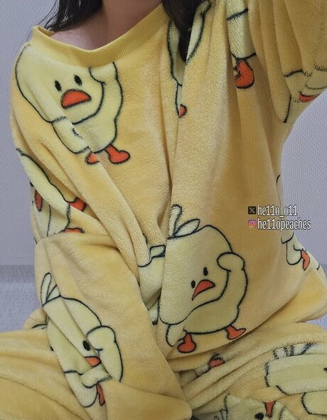 nya ming nice model image