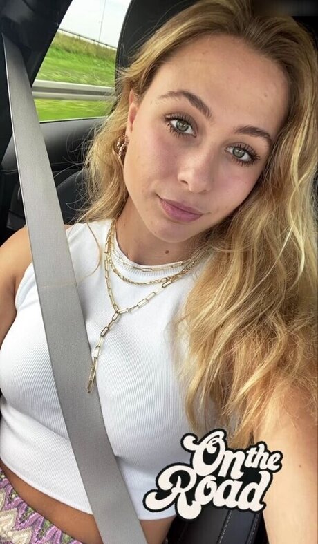 amateur mom onlyfans erotic pic