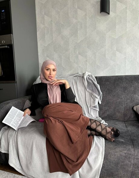 Amira amour model sexy photos