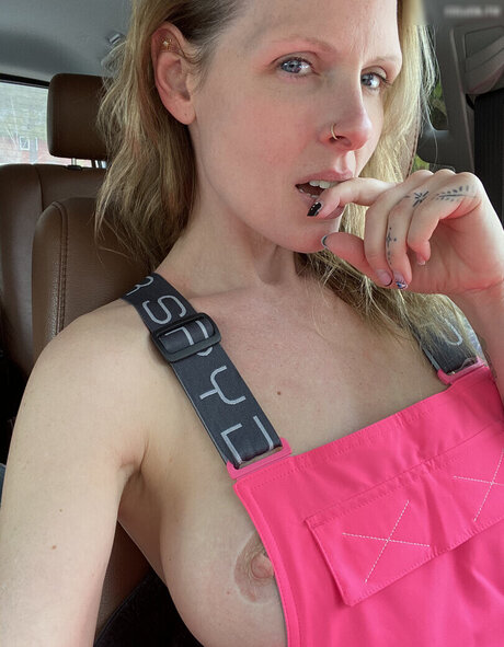 skylerxo exclusive model galleries