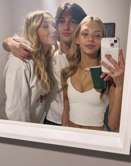 Sophia Horvath sex model galleries