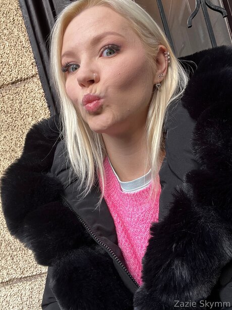 zazieskymm model free image