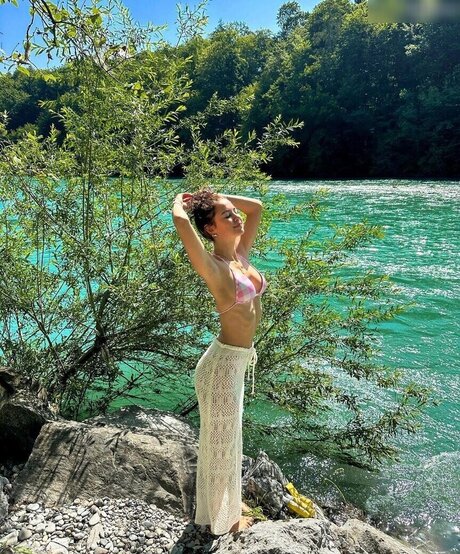 Jesina Amweg Photo Gallery