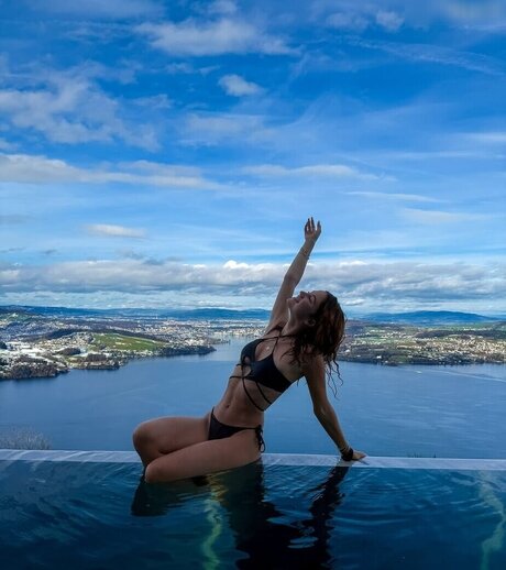 Jesina Amweg nude model gallery