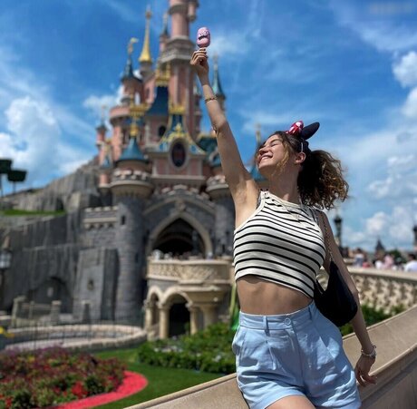 Jesina Amweg star best pictures