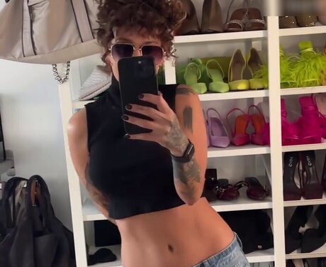 Liza Waschke pornographic model pic