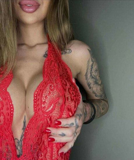 Suzanitta star hot galleries