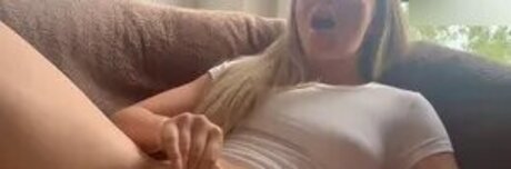 baebaezoe model erotic photos