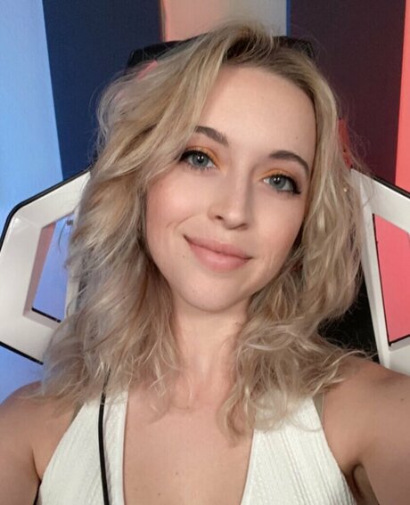 Pjonk naked actress pics