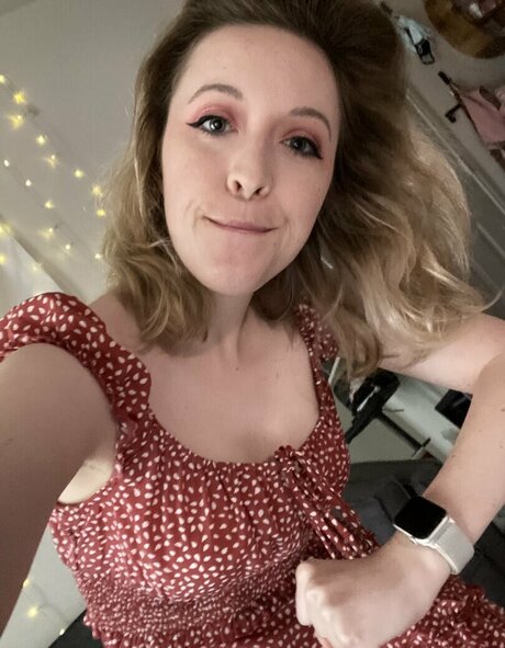 Pjonk model pretty archive