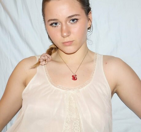 paulinajaded beautiful model pics